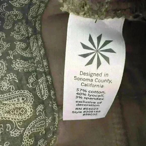 Athleta green mini skirt, size 2. EUC. - Picture 6 of 7